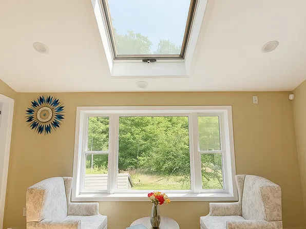 (undisclosed Address), Sharon, MA 02067