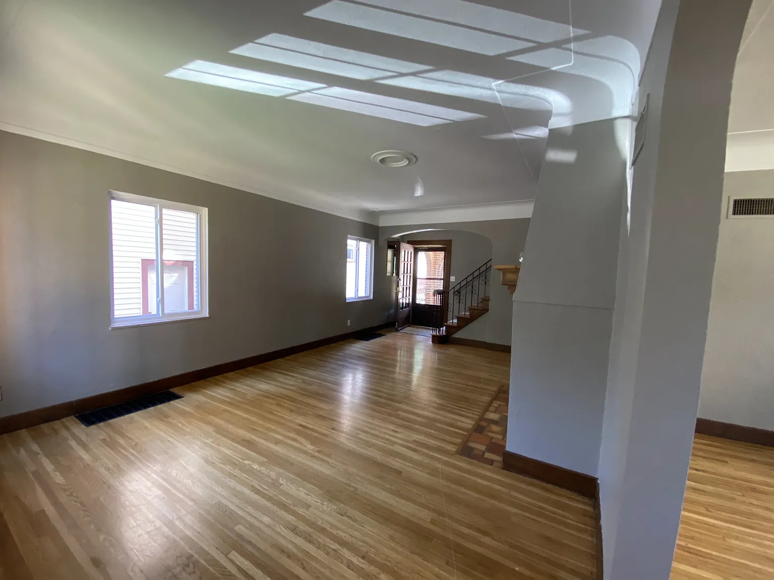 3847 Revere - 1 — Photo 2