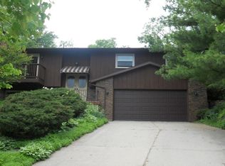 1702 Camelot Dr, Madison, WI 53705