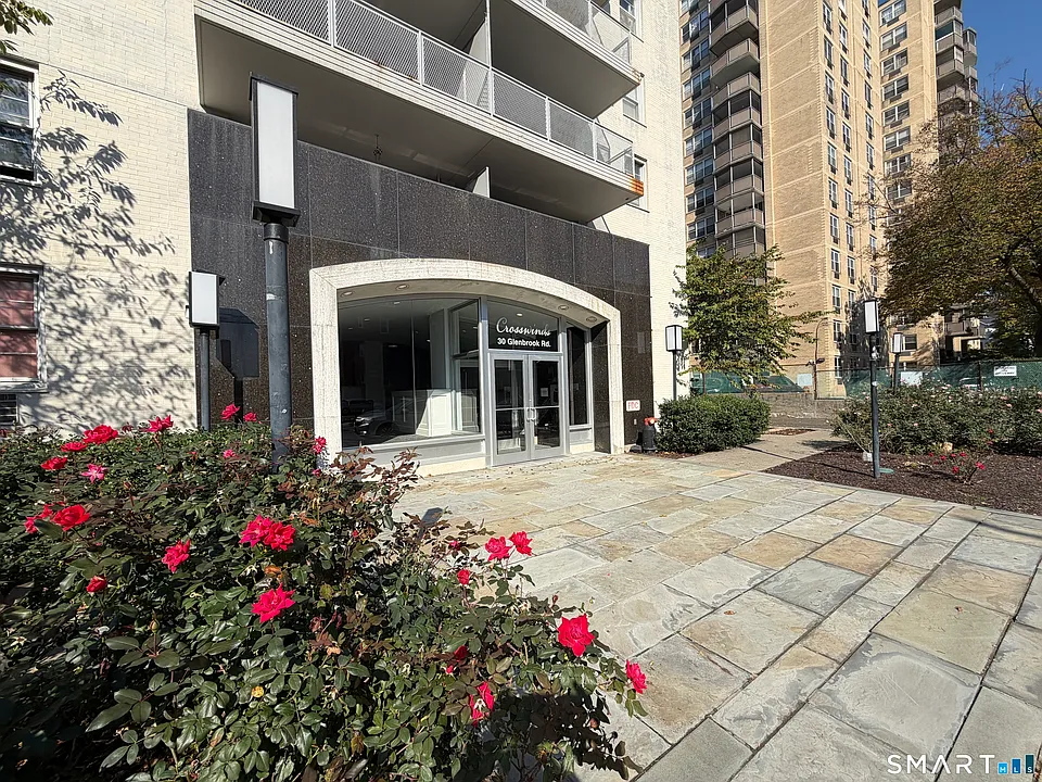 30 Glenbrook Rd #8C