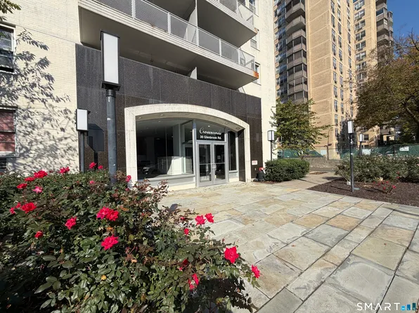 30 Glenbrook Rd APT 8C, Stamford, CT 06902