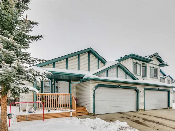 38 S Canoe Sq SW, Airdrie, AB T4B 2N5