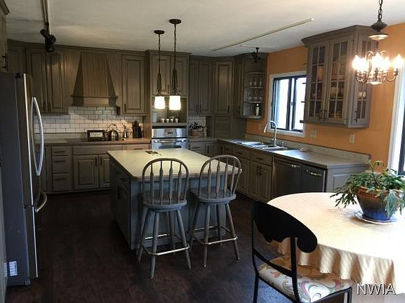 4th image of 3705 Martins Yard