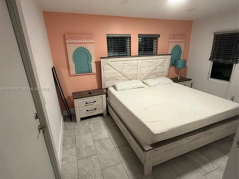 2020 Washington St #4 — Photo 4
