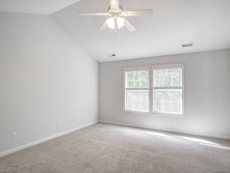 2103 Templeton Gap Dr — Photo 25