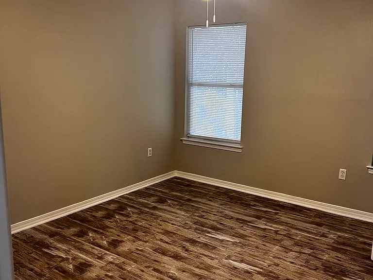 723 Green St — Photo 1