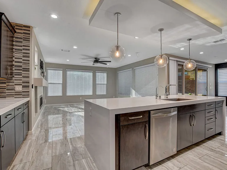 6005 Andezano Dr — Photo 15