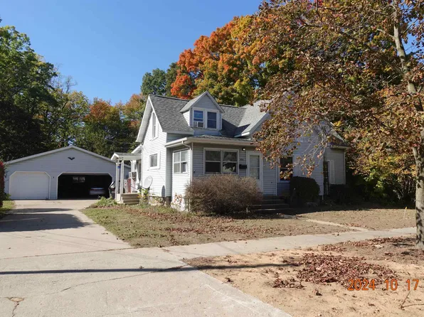 330 Cherry St, South Haven, MI 49090