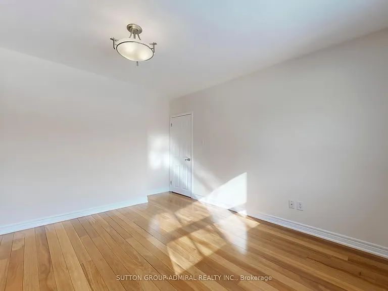 129 Crestwood Rd #UPPER — Photo 20