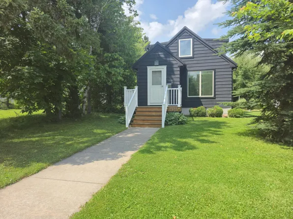 424 Parnell Ave, Sault Sainte Marie, MI 49783