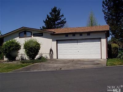 3rd image of 1526 Florence Way