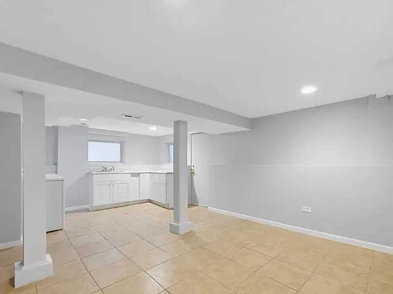 4545 N Lawndale Ave — Photo 11