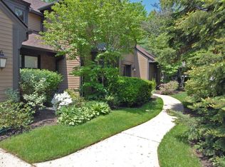 466 Meridian Ct, Avon Lake, OH 44012