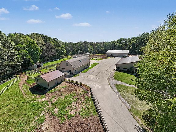 4th image of 10739 Baldwin Rd