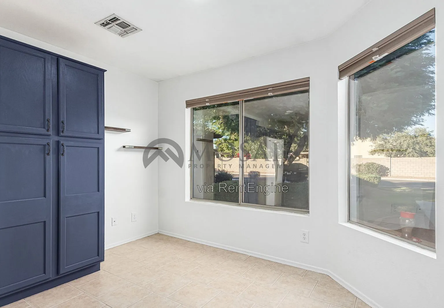 3 bed, 2.0 bath, 1409 sqft, $1,875 — Photo 4