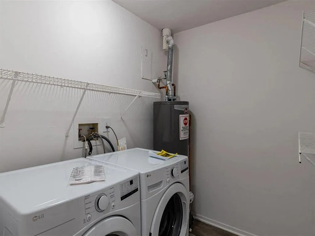 Thornberry Apartments — Photo 1