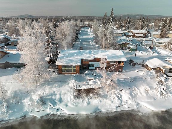 2nd image of 3014 Riverview Dr