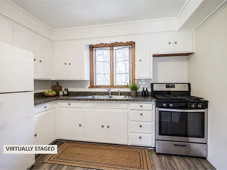 326 Barrington St #2 — Photo 12