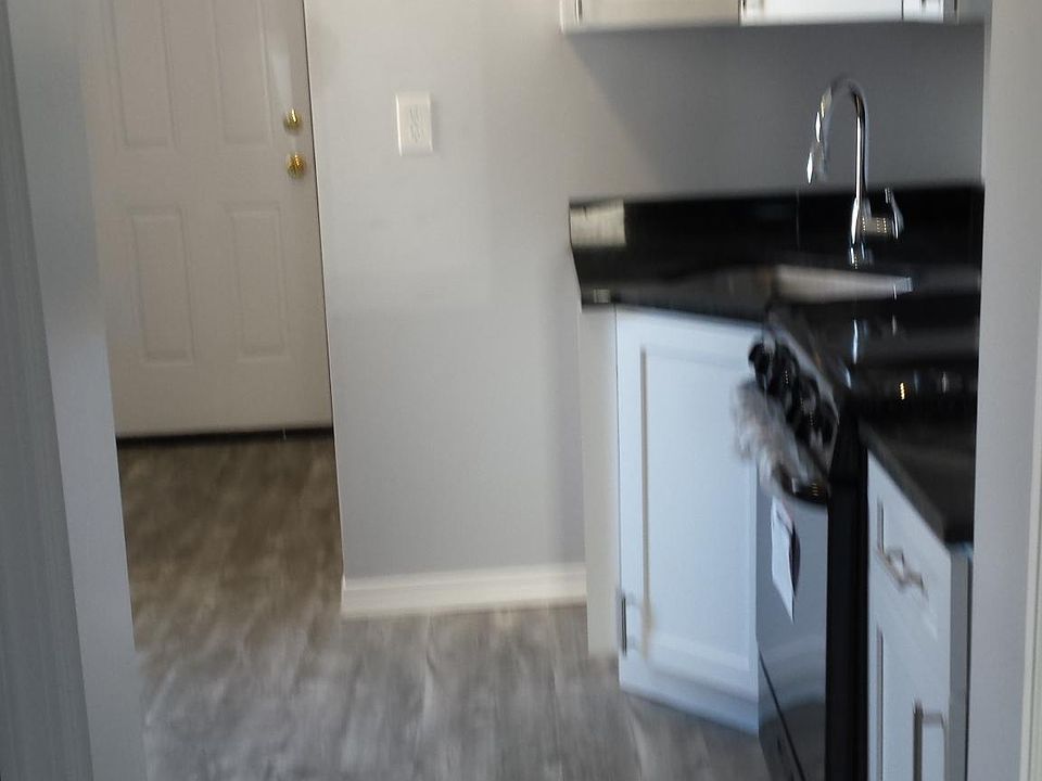 1st image of 16-18 Van Wagenen St #2