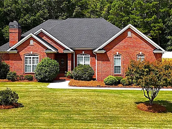 327 Mallard Dr, Carrollton, GA 30116