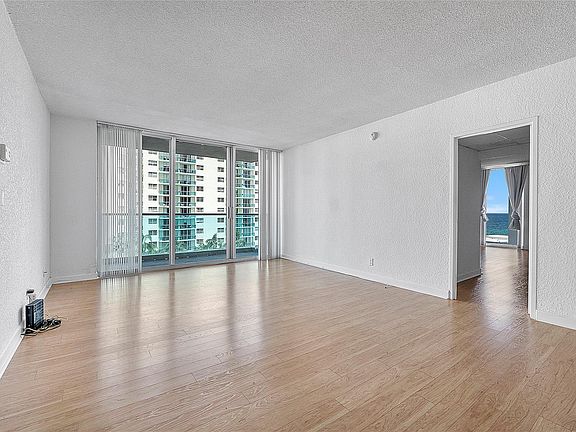 4th image of 4001 S Ocean Drive #6P