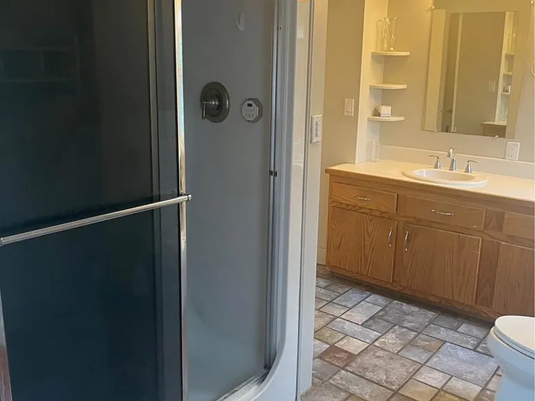 386 E Northwood Ave — Photo 9