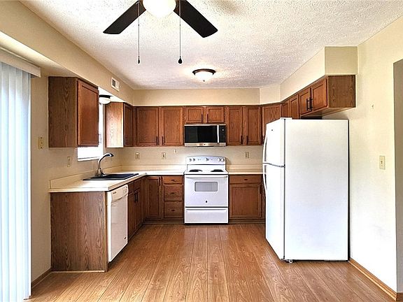 5th image of 782 Orchard St #3