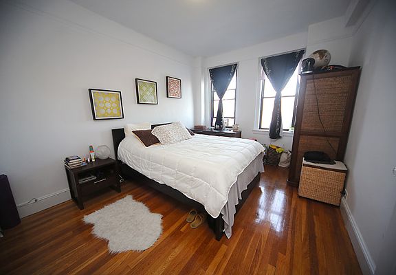3rd image of 50 Plaza St E APT 2A