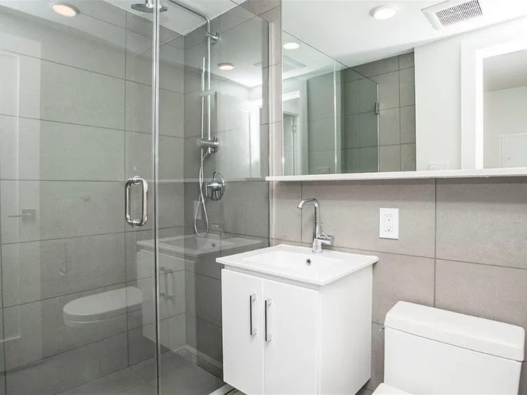 335 Harvard St #2 — Photo 8