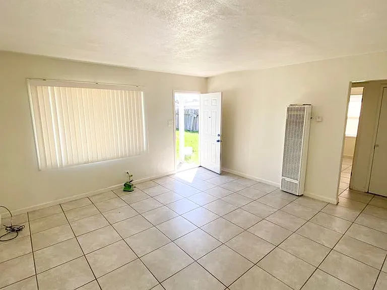 3905 Huron St — Photo 8