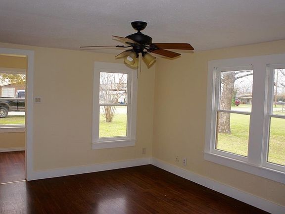 5th image of 203 McDonald Dr