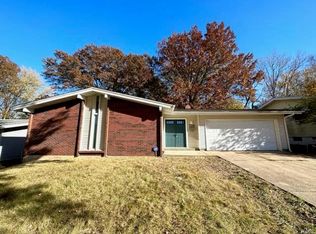 7310 Boellner Dr, Hazelwood, MO