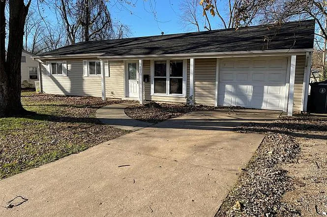 805 Saint Paul Ln photo 1
