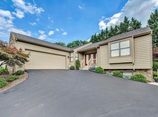 1910 McVitty Rd, Salem, VA 24153