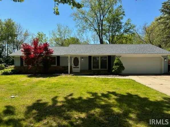6926 Embers Ct, Fort Wayne, IN 46815