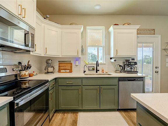 5th image of 2390 Lightfoot Ln