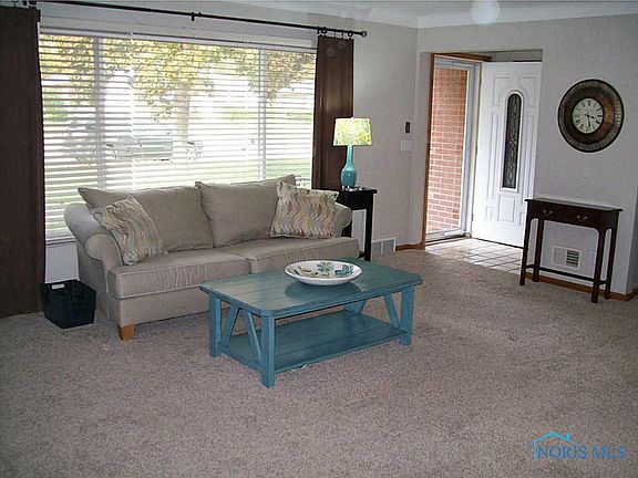 3rd image of 3049 Pinehurst Dr