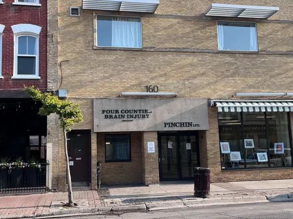 164 Charlotte St #6, Peterborough, ON K9J 2T8