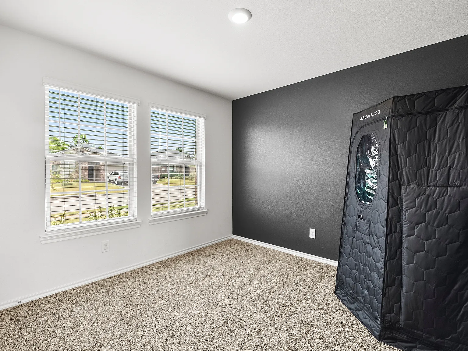 4 bed, 2097 sqft, $2,185 — Photo 3