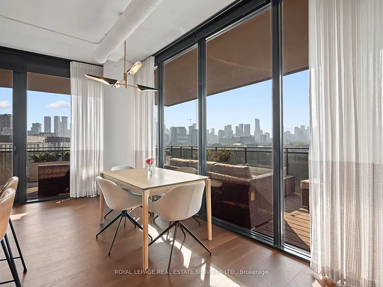 21 Lawren Harris Sq #904 — Photo 20