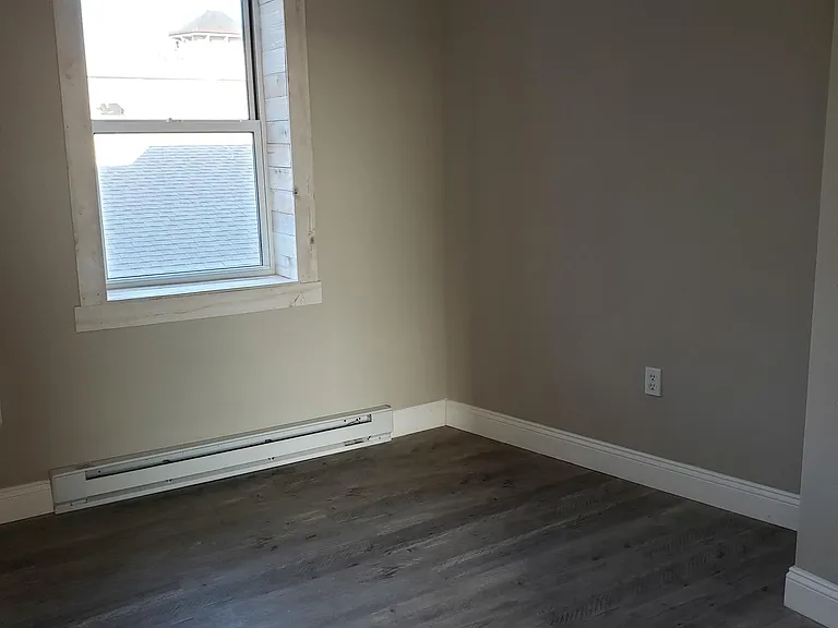 32 King St #14 — Photo 7