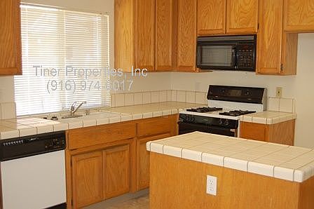 4th image of 3601 Laurel Grove Ct