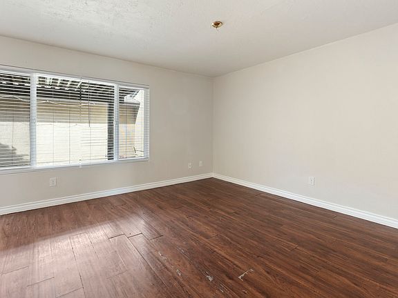 4th image of 1063 Las Rosas Ct