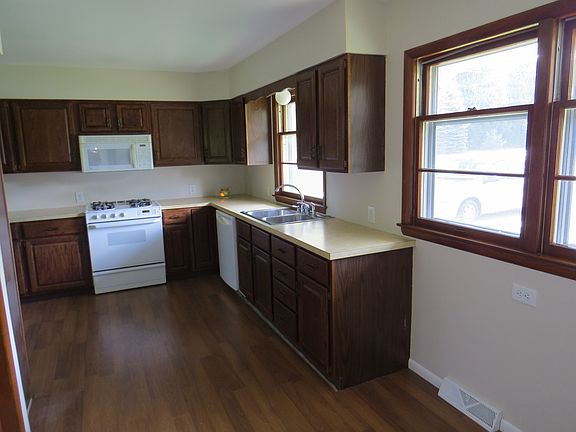 Kitchen with eating area