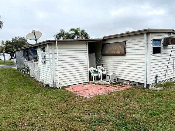 3rd image of 12651 Seminole Blvd Lot 16