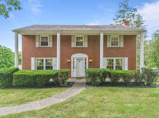 156 Warwick Dr, Pittsburgh, PA 15241