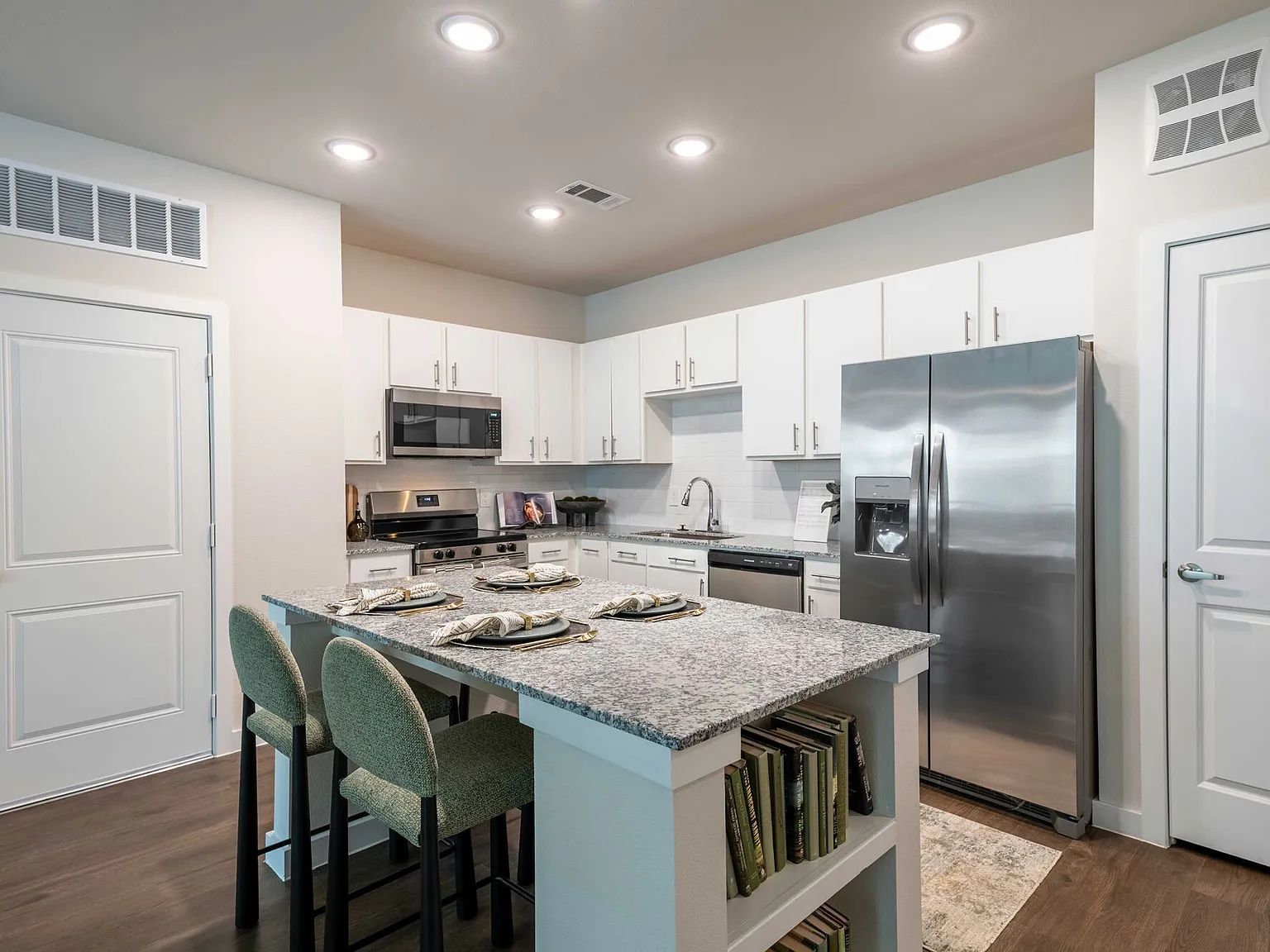 Ascend at 720 — Photo 3
