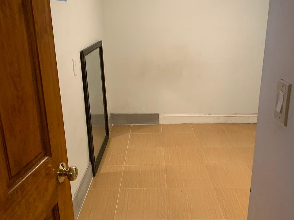 1st image of 930 123rd St #Basement