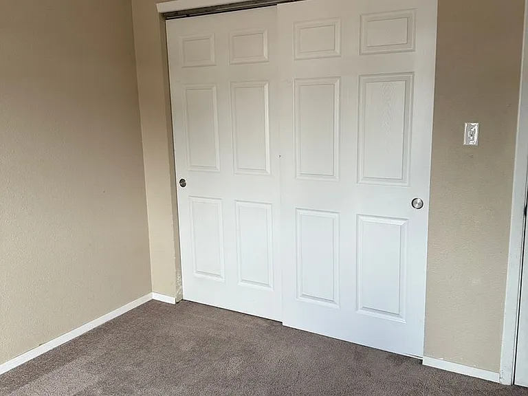 602 Mercury Ave — Photo 18