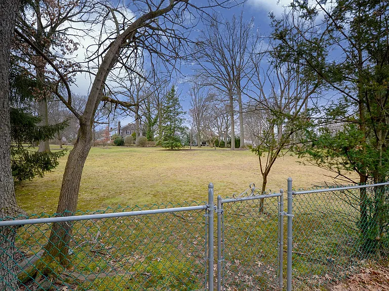 16-26 Alden Ter — Photo 22